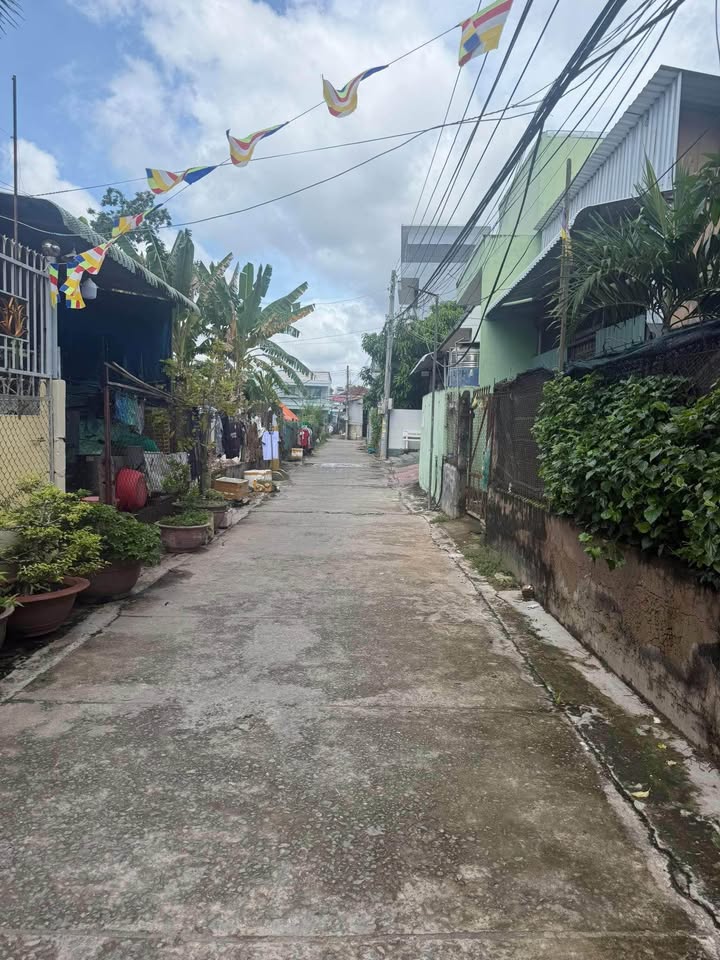 Đất nền phường Cai Lậy 272m² giá 1.5 tỷ - Thổ cư 45m2, thuận tiện giao thông!