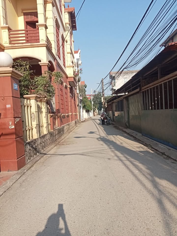 Đất nền Việt Hưng Long Biên 49m² giá 4.4 tỷ - Sổ đẹp, ô tô tránh nhau!