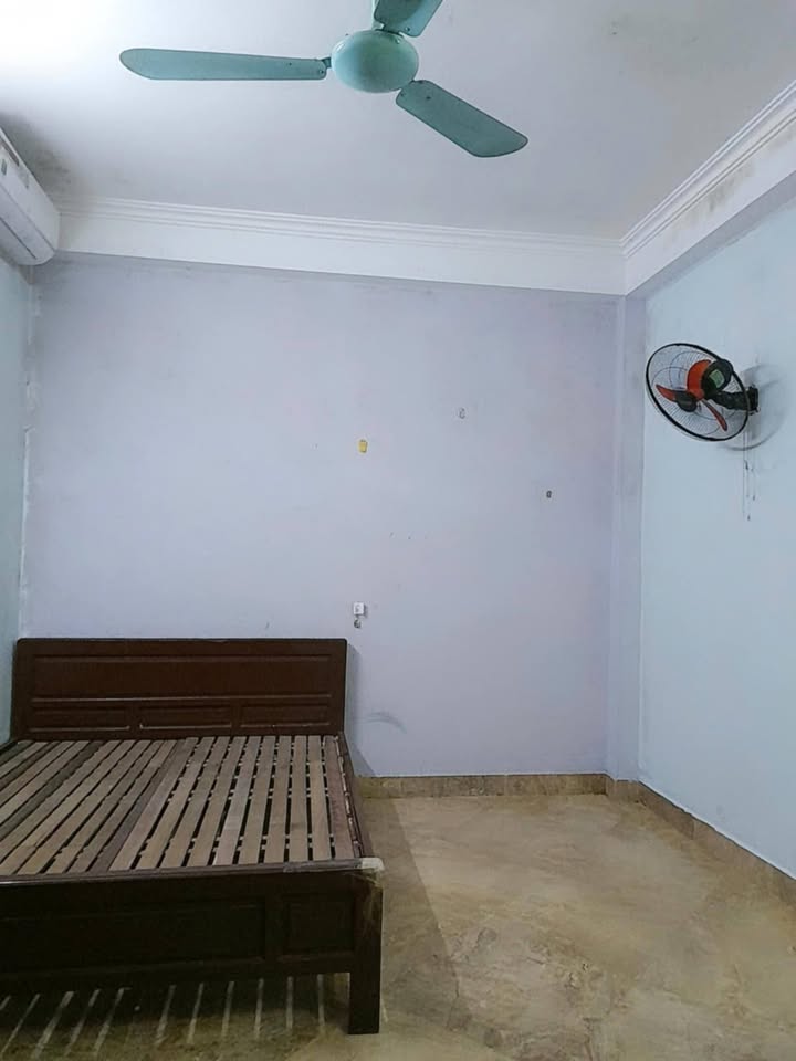 Phòng trọ tại phố Hoa Lâm, Long Biên 25m² giá 2.5 triệu - Không gian thoáng đãng, tiện nghi đầy đủ!