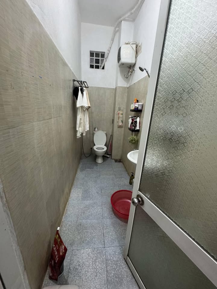 Nhà cho thuê 3 tầng mặt tiền Ngọc Hồi - Thanh Khê, 80m² chỉ 13.5 triệu/tháng