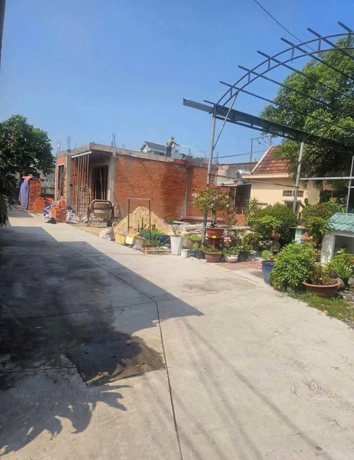 Nhà riêng Thới Tam Thôn Hóc Môn 100m² giá 3.45 tỷ - Tiện xây mới ngay!