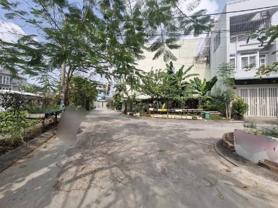 Đất lô góc 2 mặt tiền Long Trường 64m² giá 4.7 tỷ - Tiềm năng kinh doanh hấp dẫn!