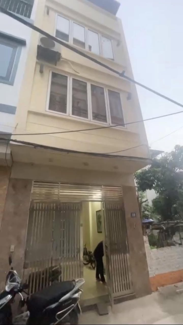 Cho thuê nhà nguyên căn 4 tầng tại Trạm Trôi 40m² - Full nội thất cao cấp!