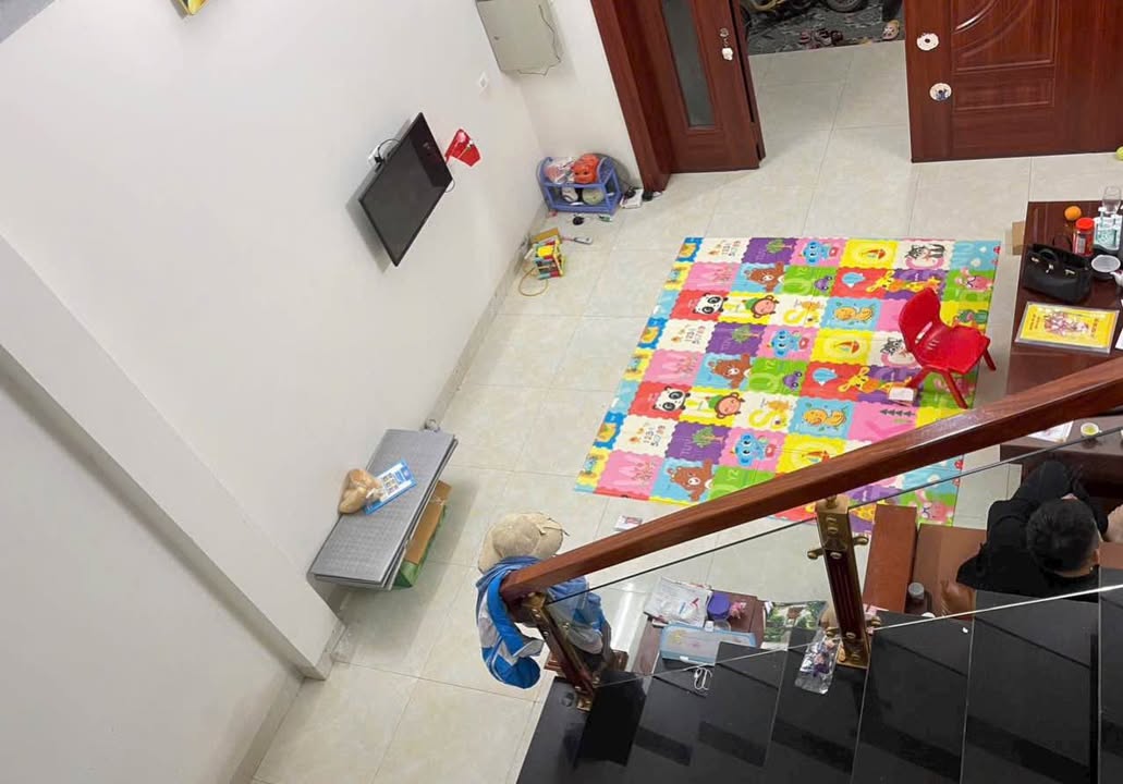 Nhà đẹp phường Quan Triều, Thái Nguyên 99m² giá 2 tỷ - Kiến trúc kiên cố, vị trí thuận lợi!