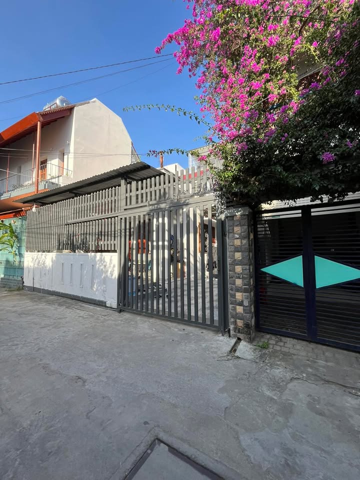 Nhà gần biển Nha Trang 108m² giá 6.5 tỷ - Đầu tư sinh lời hấp dẫn!