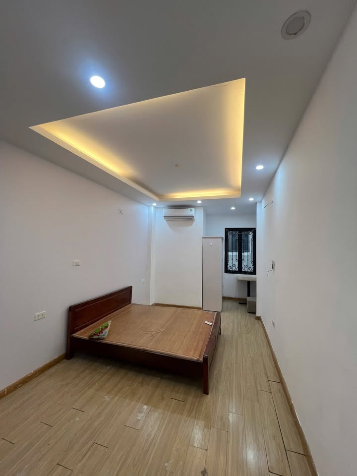 Nhà cho thuê tại Ngõ 322 Nhân Mỹ, 5 tầng, giá 12 triệu - Sạch đẹp, tiện nghi đầy đủ!