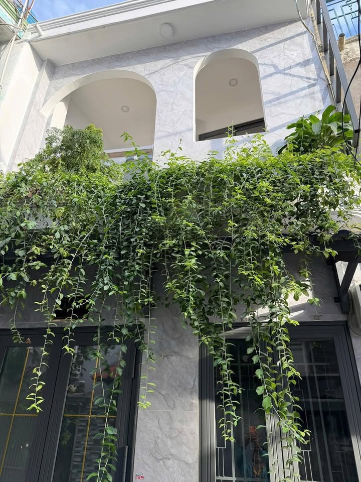 Nhà riêng Gò Vấp 40m² giá 2 tỷ - Sổ hồng chính chủ, sẵn vào ở!