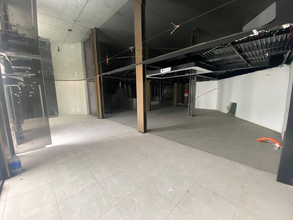 Cho thuê nhà mặt tiền đường 2 Tháng 9 Đà Nẵng 264m² giá 120 triệu - Phù hợp kinh doanh mọi lĩnh vực!