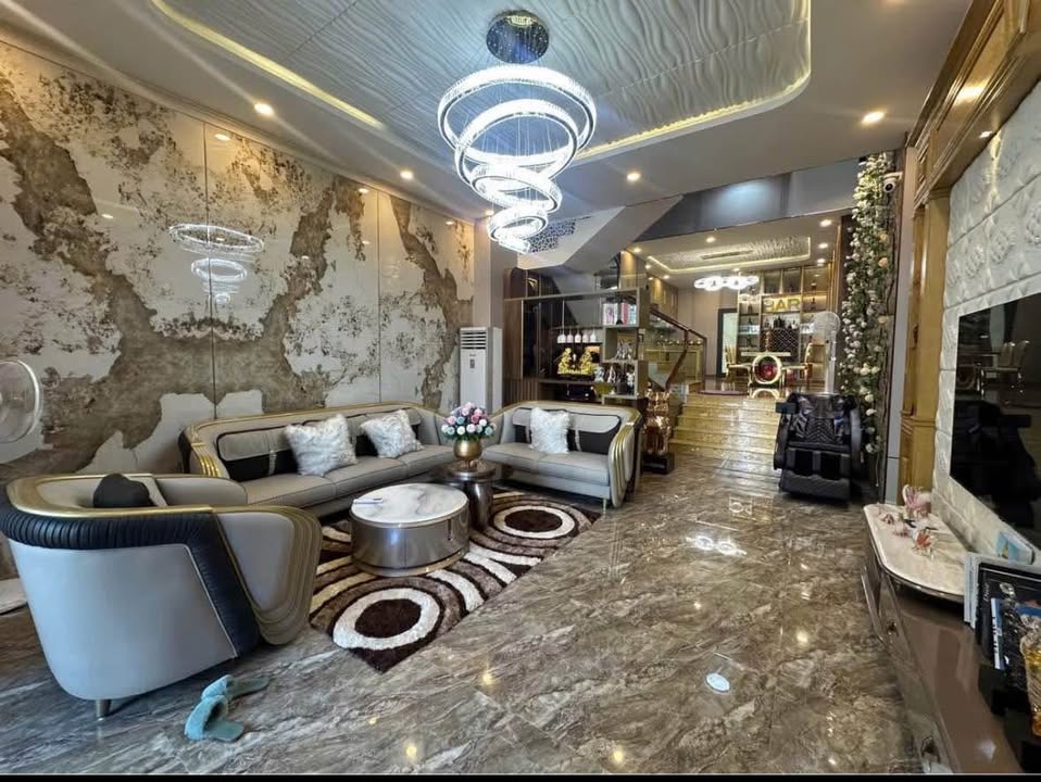 Nhà mặt tiền Nguyễn Phước Lan, Hòa Xuân 100m² - Để lại nội thất cao cấp!