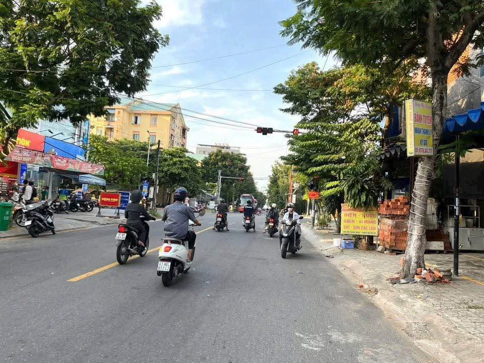 Đất mặt tiền đường Hồ Tùng Mậu, Đà Nẵng 102.7m² - Kinh doanh sầm uất!