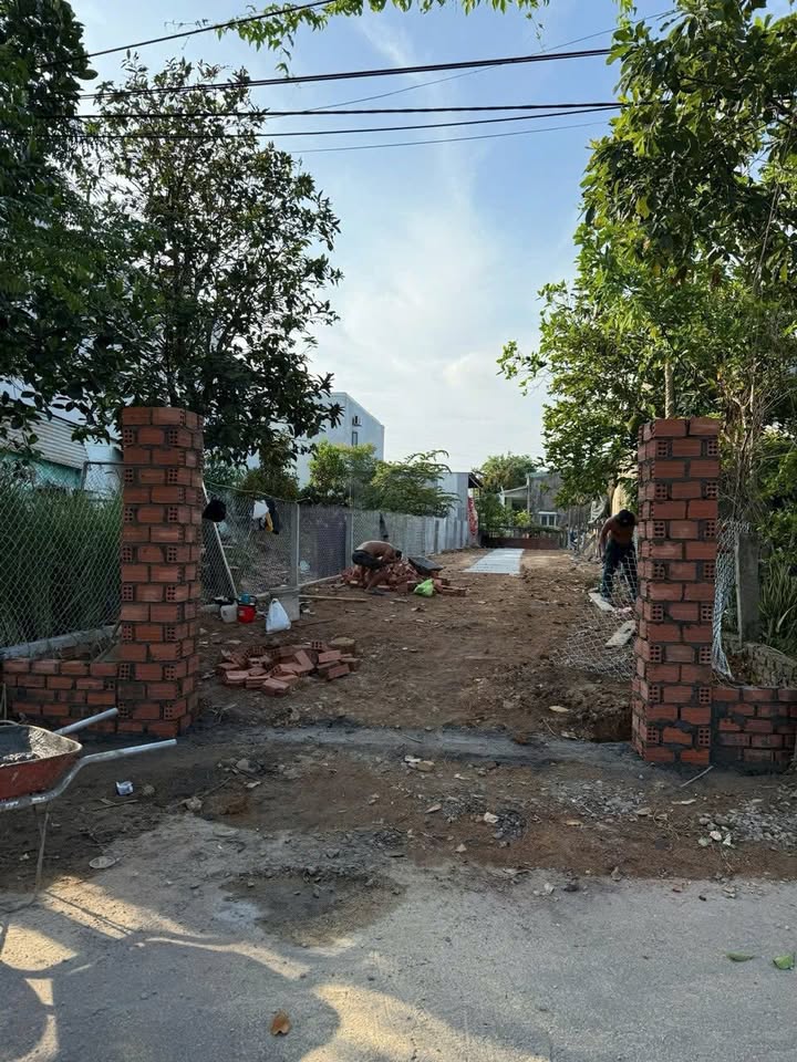 Đất nền Cẩm Nê Hòa Tiến 200m² giá 2.1 tỷ - Mặt tiền đường lớn, cơ hội đầu tư hấp dẫn!