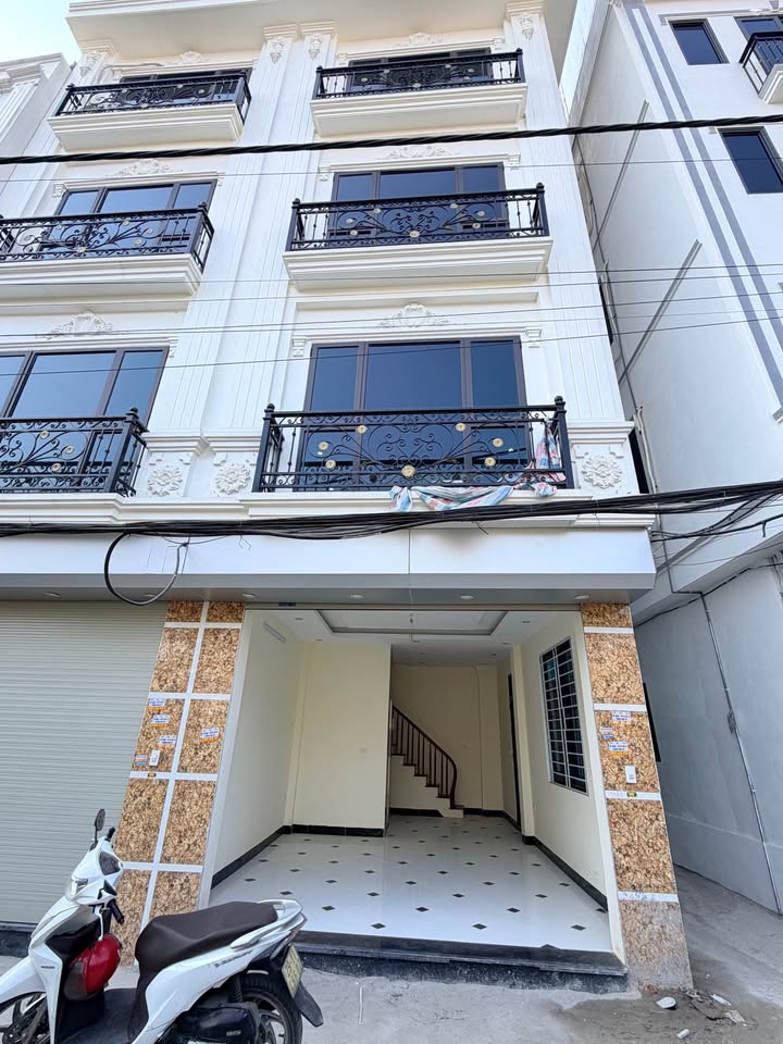 Nhà Kinh Doanh Đỉnh Phú Lương - Hà Đông 33m² giá 8 tỷ - Ô tô đỗ cửa, tiện ích ngập tràn!