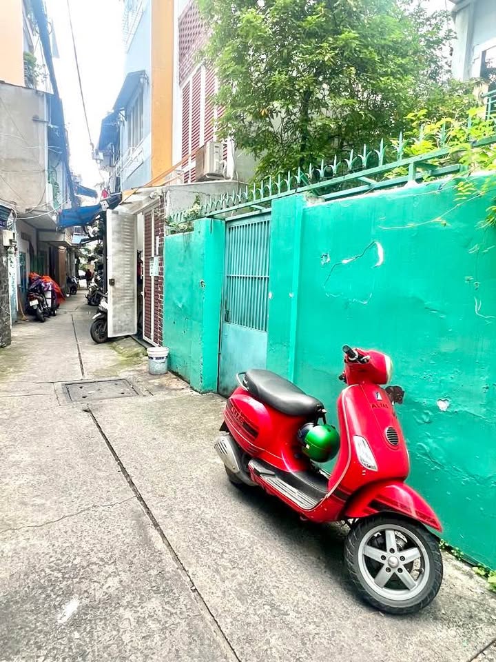 Nhà 2 tầng hẻm 3m Hoàng Văn Thụ, Tân Bình 45m² giá 6.08 tỷ - Khu hiếm nhà bán!