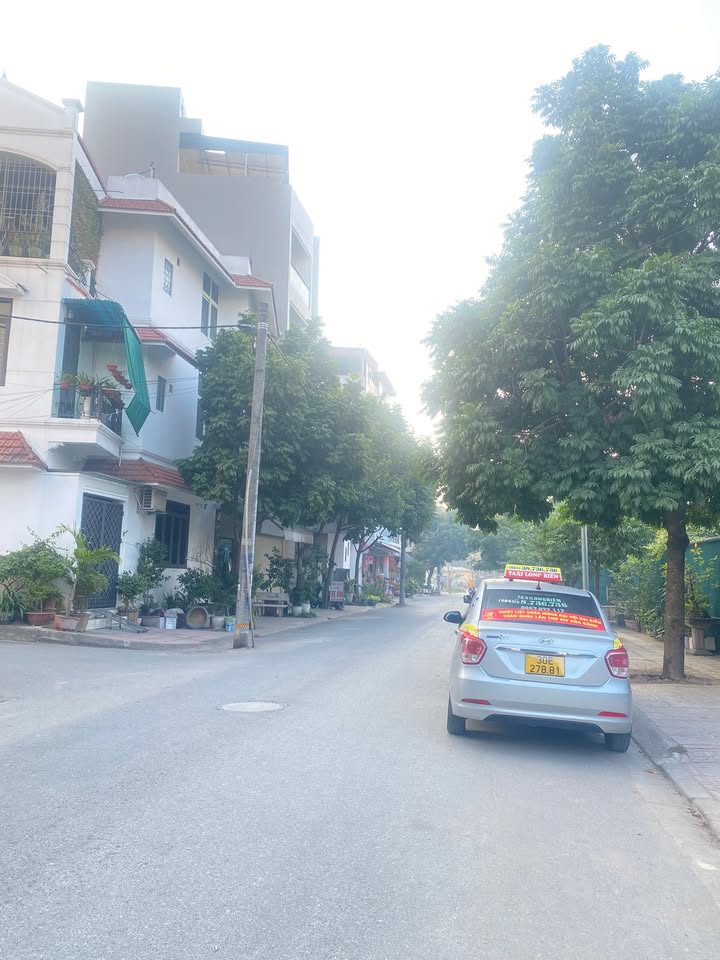 Đất mặt tiền Đức Giang 45m² giá 9 tỷ - Kinh doanh sầm uất, ô tô tránh!