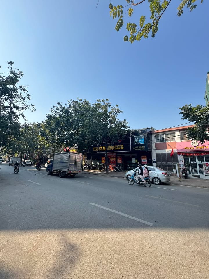 Đất nền mặt phố Dương Văn Bé 120m² giá 36 tỷ - Lô góc thích hợp xây văn phòng!