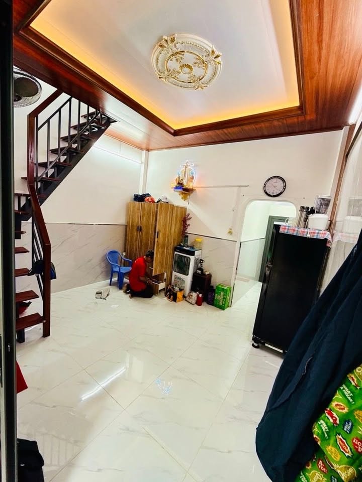 Nhà phố quận 4, 18.5m² giá 2.3 tỷ - An cư ngay!