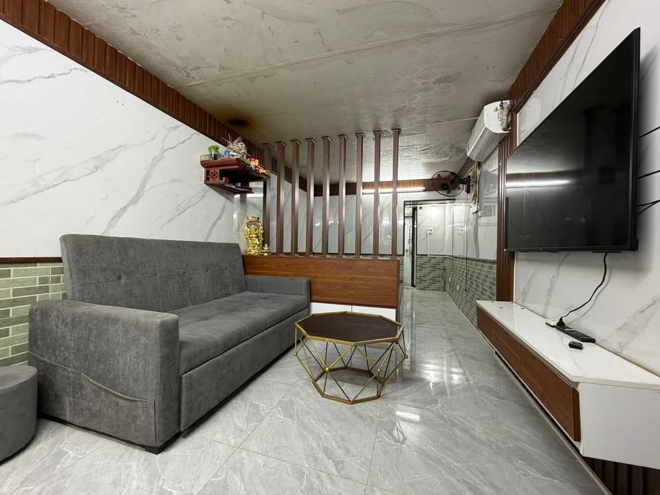 Căn hộ Tập Thể Tầng 1 Khương Trung 35m² giá 2 tỷ - Kinh doanh tốt mặt ngõ!