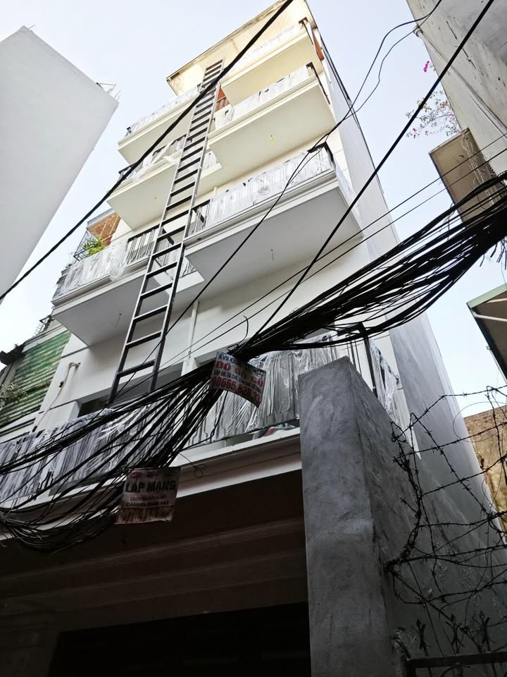 Bán nhà mặt phố Trương Định Hoàng Mai 80m² giá thỏa thuận - 6 tầng thang máy, 16 phòng khép kín