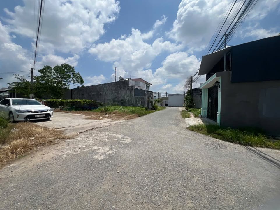 Đất thổ cư 135m² Khu Dân Cư Sau Đền Phạm Hùng, Vĩnh Long - Giá chỉ 1.15 tỷ, thương lượng!