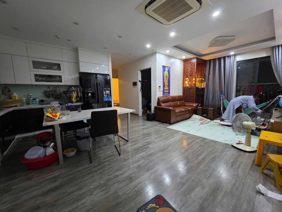 Căn hộ Green Star 234 Phạm Văn Đồng 96m² giá 9.7 tỷ - Nội thất đầy đủ, sẵn sàng vào ở!