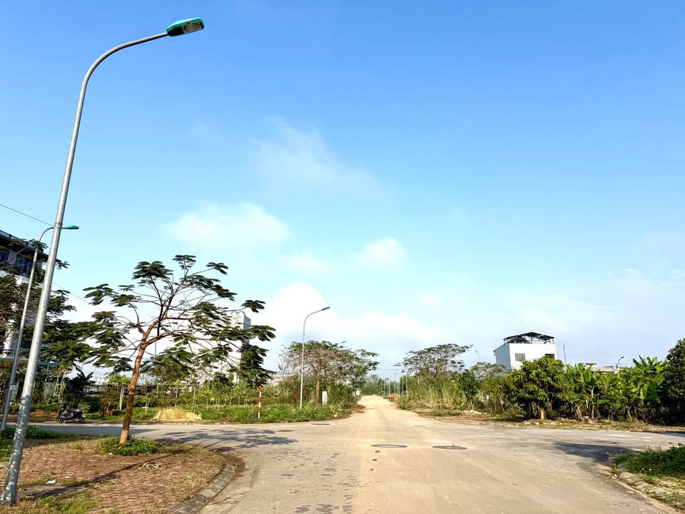 Đất Khu dân cư Thịnh Hưng Tuyên Quang 100m² giá 2.6 tỷ - Sổ hồng chính chủ, vị trí đắc địa!