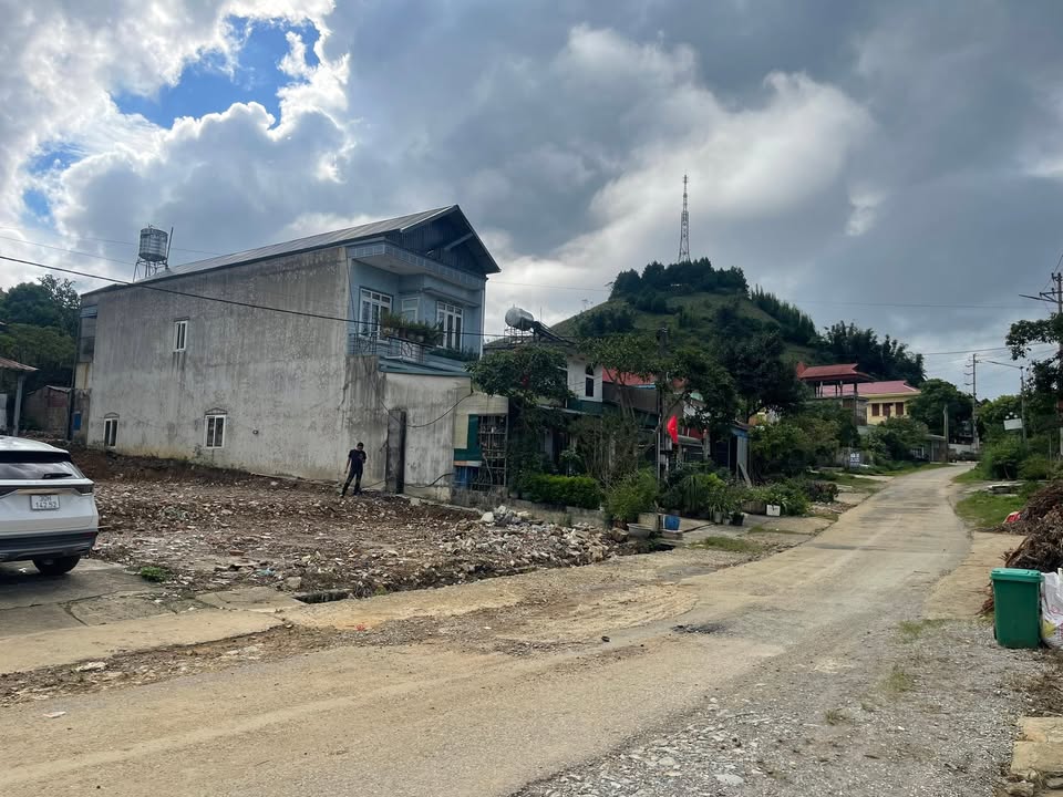 Đất thổ cư 600m² Quốc lộ 6 Mộc Châu giá 3 tỷ - Đầu tư sinh lời ngay!