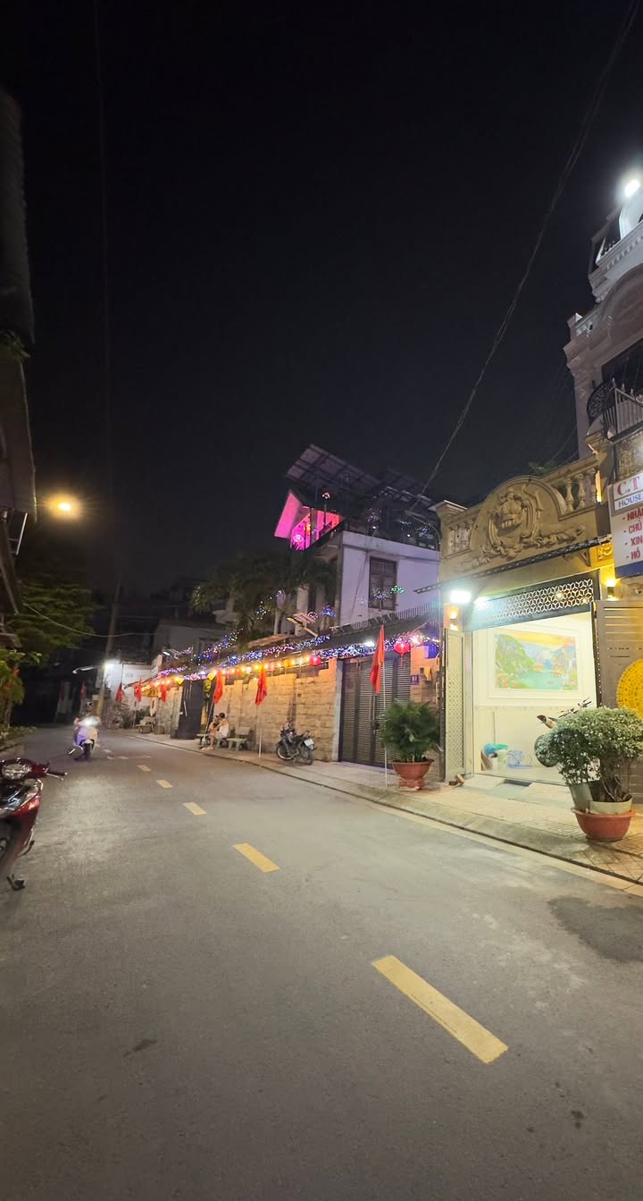 Nhà mặt tiền Trương Thị Hoa, Quận 12, 80m² giá 8.95 tỷ - Full nội thất, thương lượng ngay!