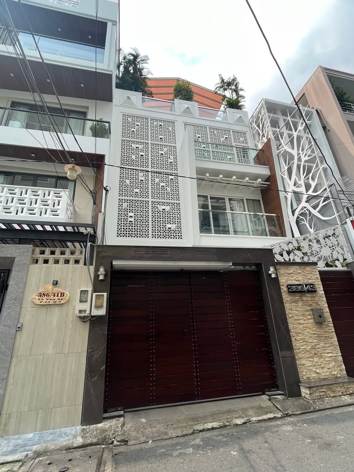 Nhà phố Lê Văn Sỹ Q3 45m² giá 8.7 tỷ - Hẻm xe hơi nhựa 5m, sổ đỏ chính chủ!