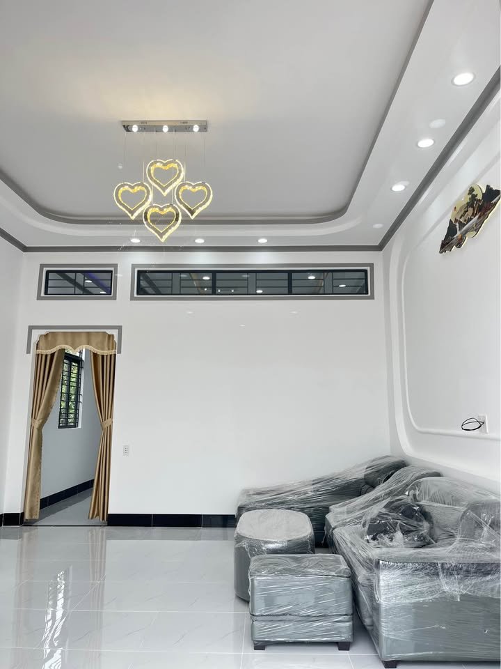 Nhà Gần Ngã Ba Tam Hiệp, Biên Hòa 98m² giá 990 triệu - Giao thương sầm uất, sẵn sàng ở ngay!