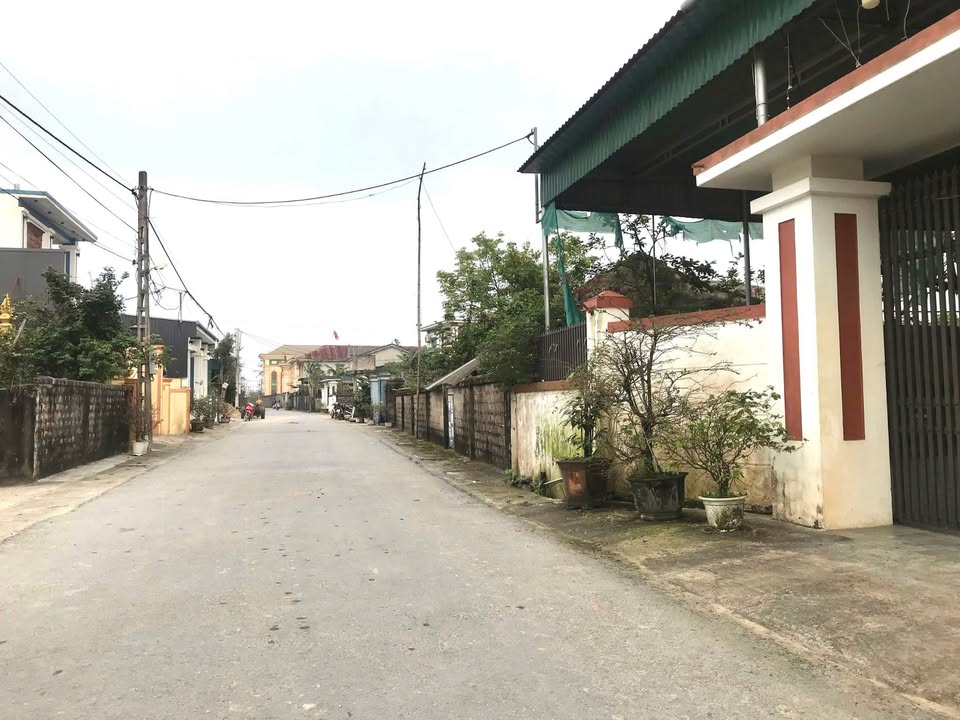 Đất nền Lô góc 2 mặt tiền xóm Bắc Thịnh, xã Đông Lộc, Nghệ An - Kinh doanh tốt giá 2.4 tỷ