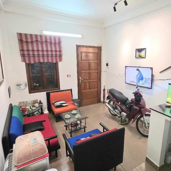 Nhà Đội Cấn Ba Đình 27m² giá 7.549 tỷ - 3 mặt thoáng, ngõ thông thoáng!