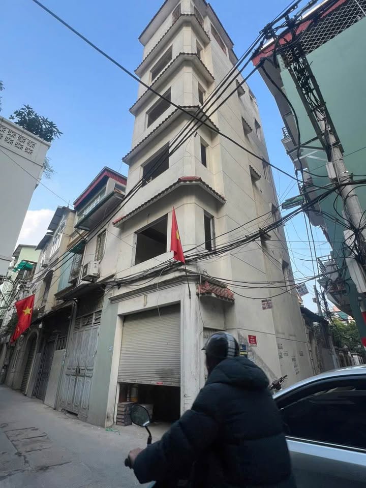 Nhà 6 tầng thang máy Phú Thượng 41m² giá 90 tỷ - Khu dân trí cao, tiện ích đầy đủ!