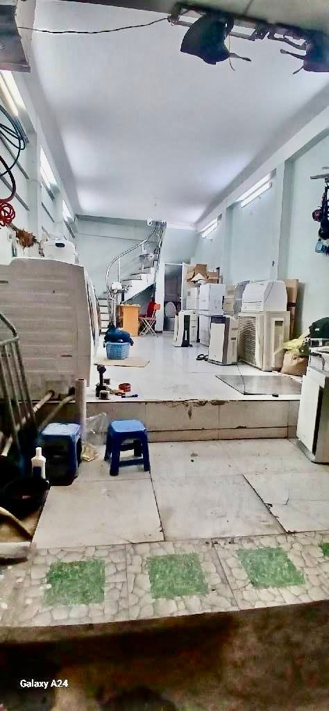 Nhà 5 tầng Cầu Diễn 34m² giá 8.5 tỷ - Vị trí thuận tiện, thiết kế hiện đại!