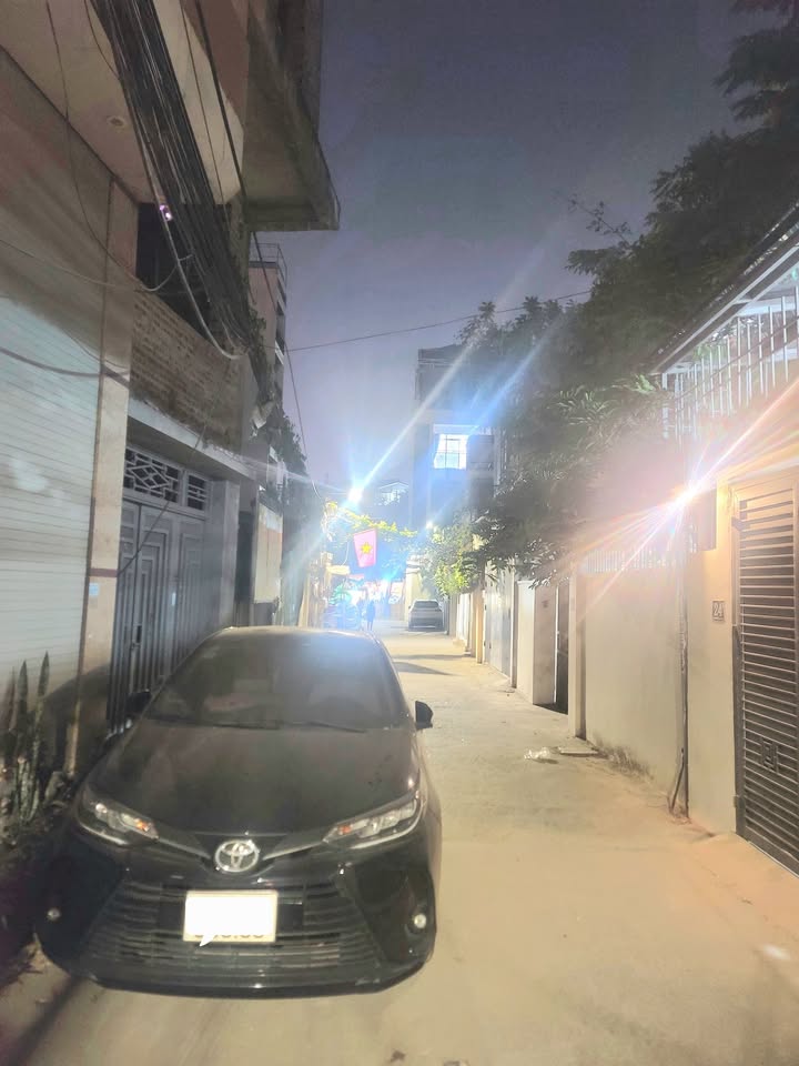 Nhà phố Đội Cấn Ba Đình 110m² giá 31.9 tỷ - Ô tô tránh vào tận nhà!