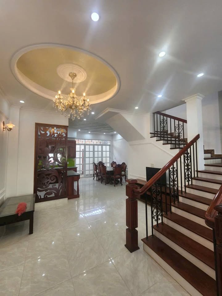 Nhà mặt tiền Khu Đô Thị Vĩnh Điềm Trung Nha Trang 96m² - Đầy đủ tiện ích, thích hợp kinh doanh!