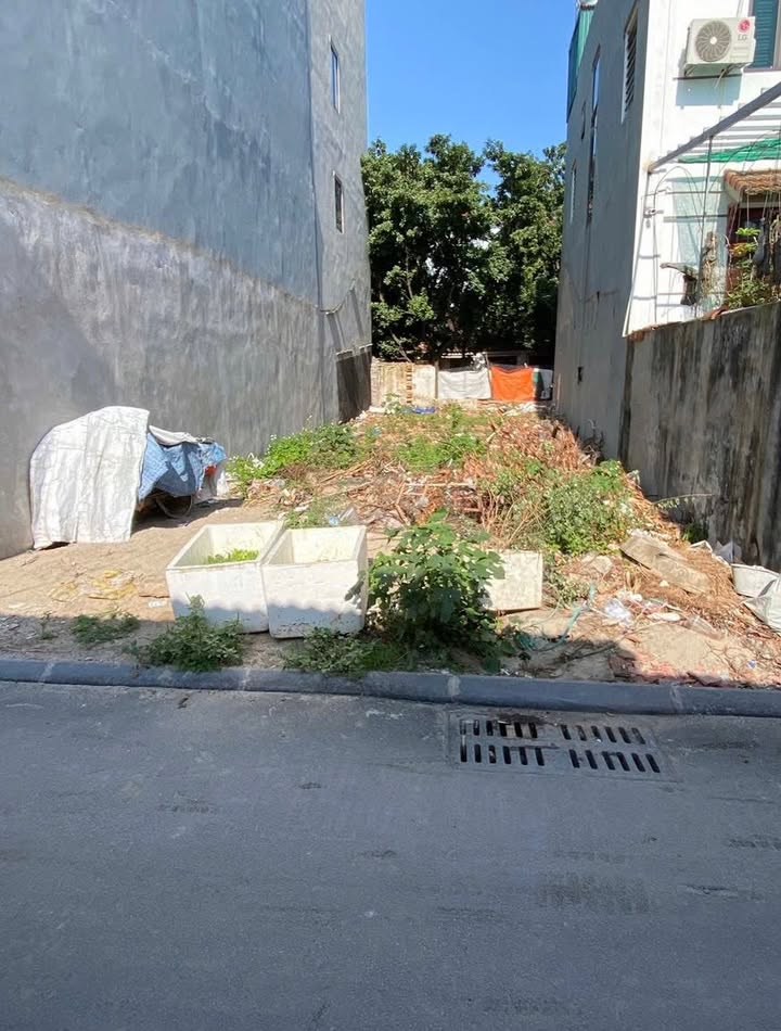 Đất nền Thôn Đoài, Nam Hồng 100m² giá 7 tỷ - Vị trí đắc địa, đường thông ô tô tránh!