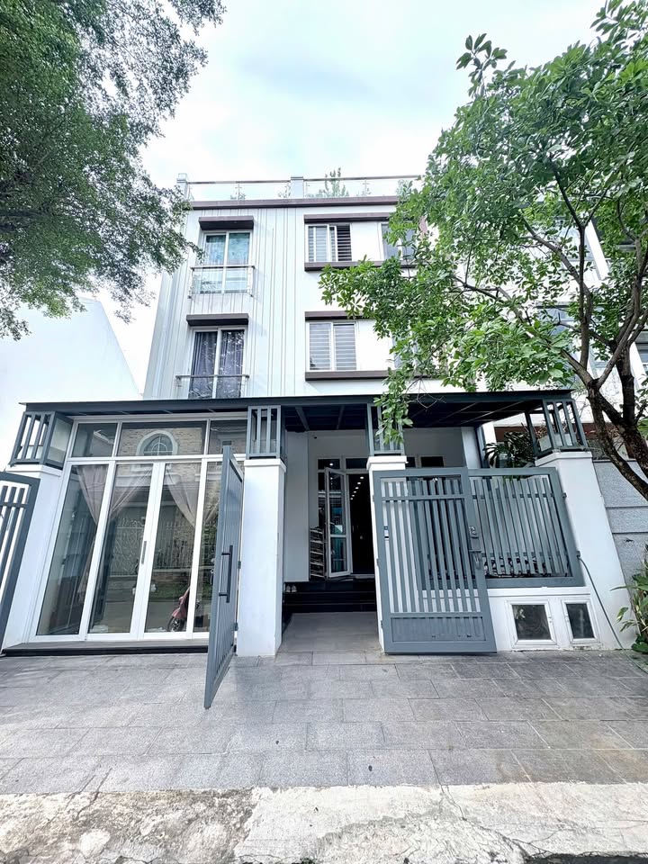 Biệt thự song lập Nam Thông 2, Quận 7, 144m² giá 3.500$ - Cho thuê làm Airbnb