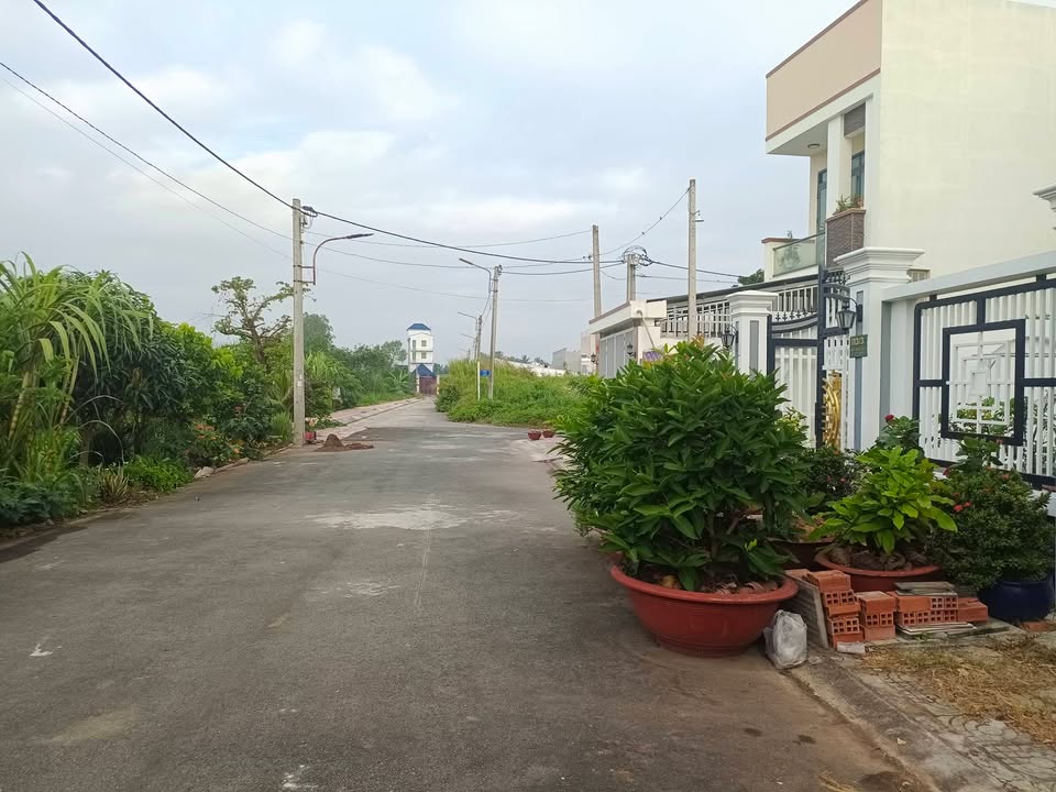 Đất nền Trà Vinh 110m² giá 1.03 tỷ - Vị trí đẹp, gần Trường Việt Anh!