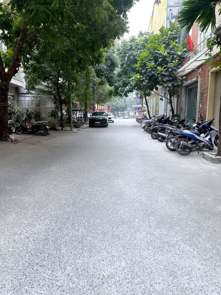 Nhà Phố La Khê, Hà Đông 50m² giá 16.9 tỷ - Vị trí đắc địa, kinh doanh thuận lợi!