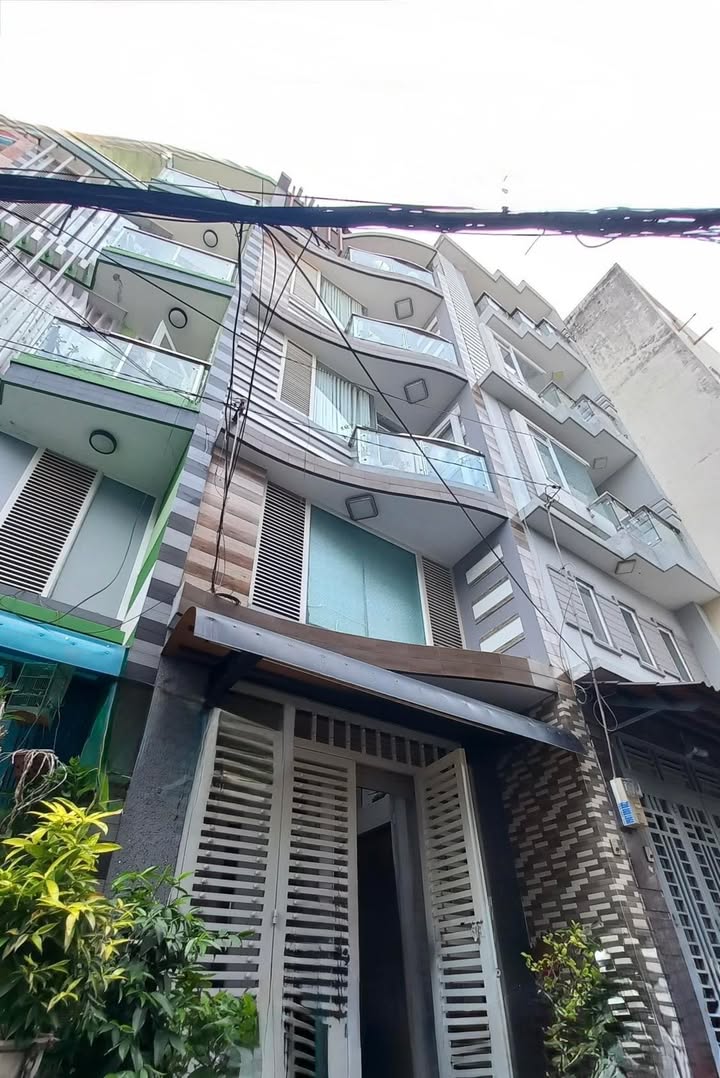 Nhà phố Hoàng Văn Thụ, Phú Nhuận 50m² giá 7 tỷ - Hẻm xe hơi vào tận nhà!