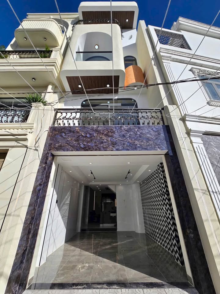 Nhà Phố Hiện Đại 1 Trệt 3 Lầu Tại Phường Hố Nai, Biên Hoà Giá 4.45 Tỷ - Tiện Ích Đầy Đủ!