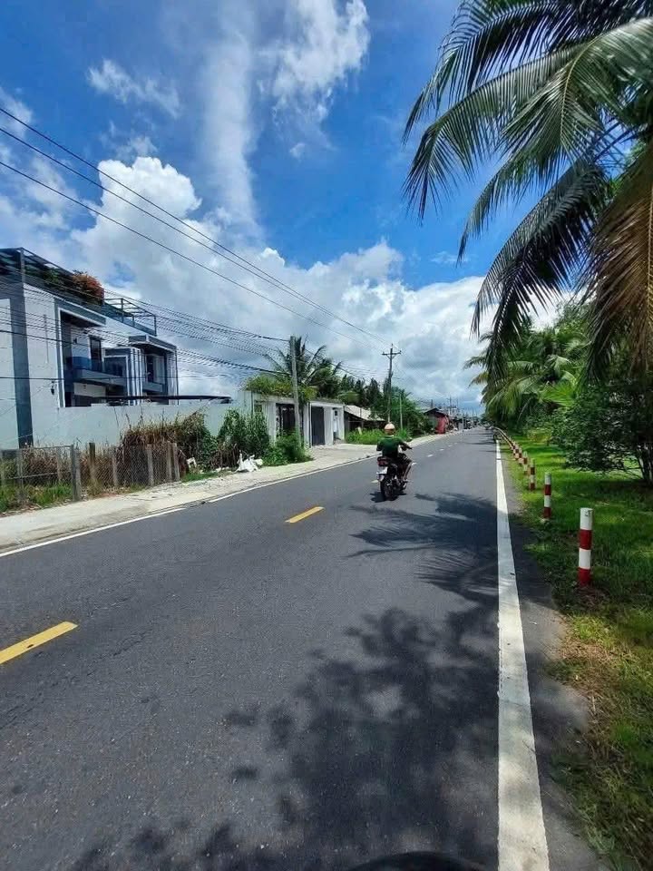 Đất mặt tiền đường Lạc Long Quân, Vĩnh Long 161.6m² giá 2.585 tỷ - View sông thoáng mát!