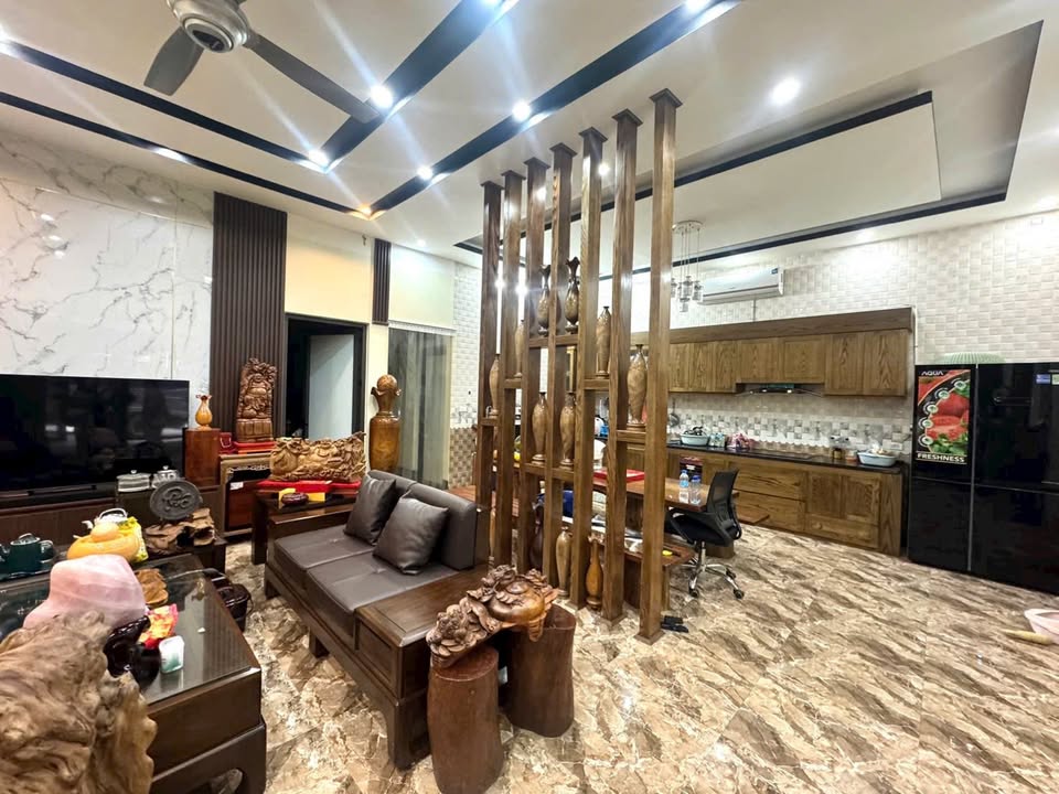 Nhà đẹp đường Trần Thánh Tông, phường Duyên Hải, 160m² giá 3 tỷ - Hướng Nam lý tưởng!