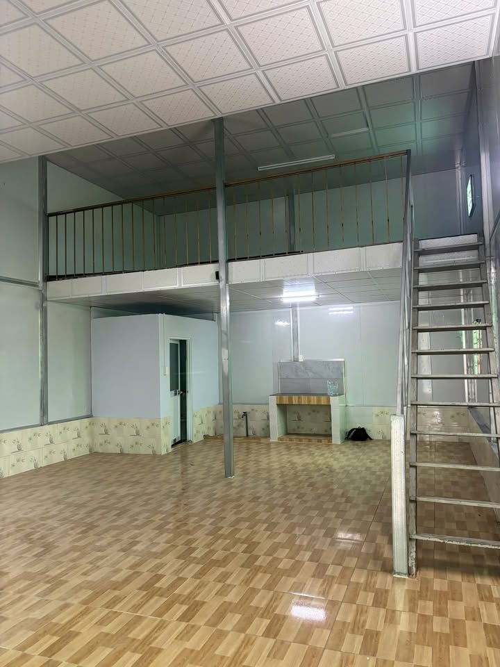 Nhà cho thuê Phường Tân Nhựt, Bình Chánh 45m² chỉ 2.5 triệu - Gần đường nhựa, tiện lợi!