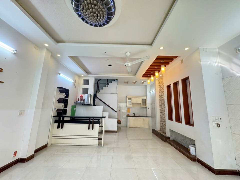 Nhà phố Gò Vấp 52m² giá chỉ 4.999 tỷ - Đúc 1 trệt 2 lầu, chính chủ bán!