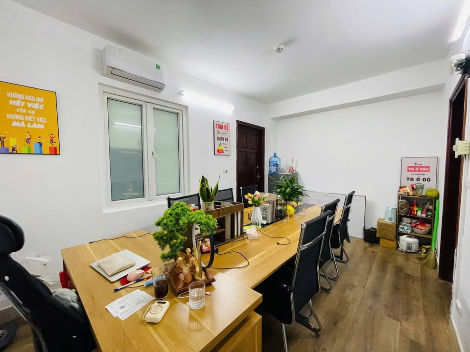Văn phòng cho thuê 25m² Trần Thái Tông, Cầu Giấy - Vị trí đắc địa, giá chỉ 4,5 triệu