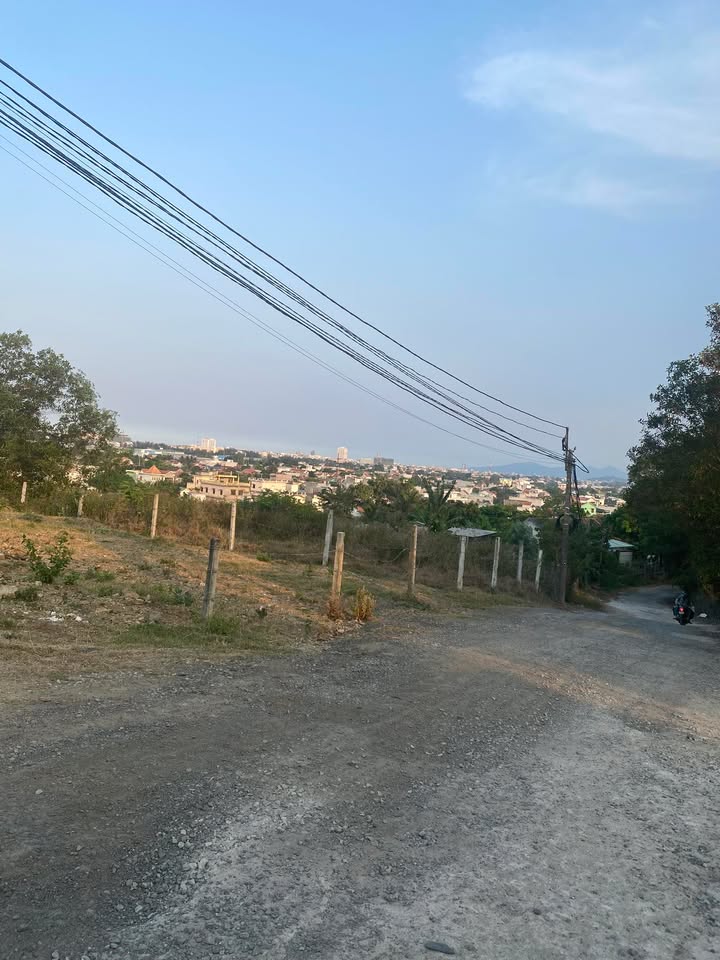 Bán đất đồi Bình Kiến Tuy Hòa 8500m² - View đẹp, giá thỏa thuận