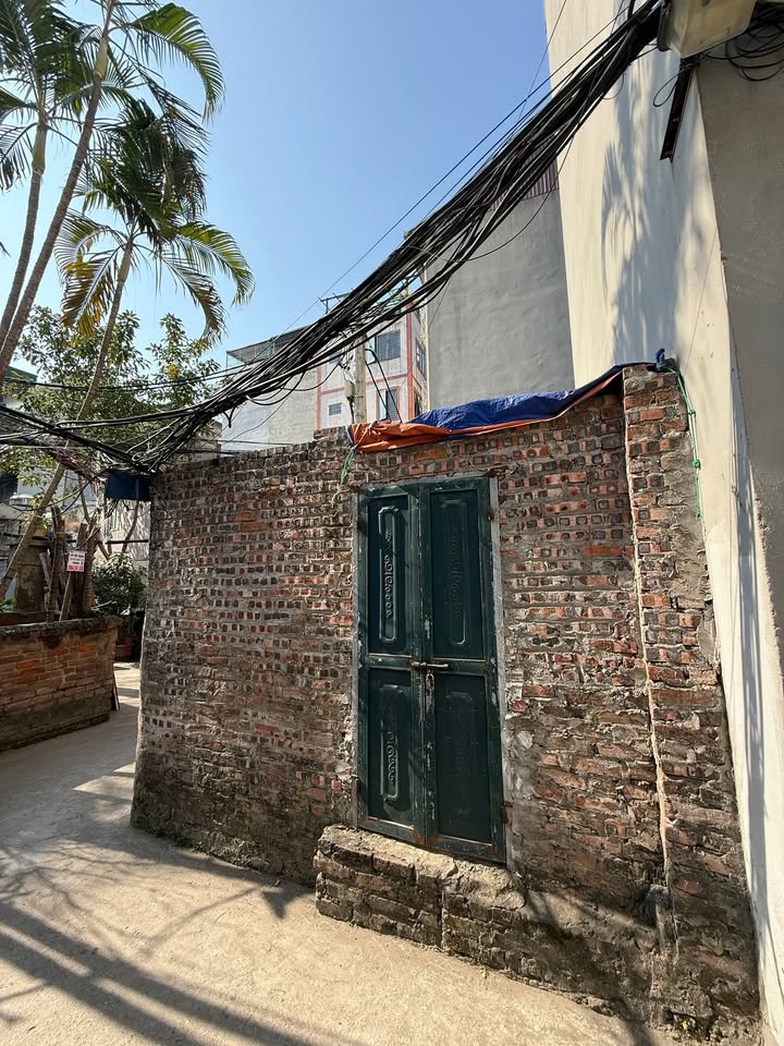 Nhà phố Lạc Long Quân, Tây Hồ 53m² giá 8 tỷ - Mặt tiền thoáng rộng, sổ đỏ chính chủ!