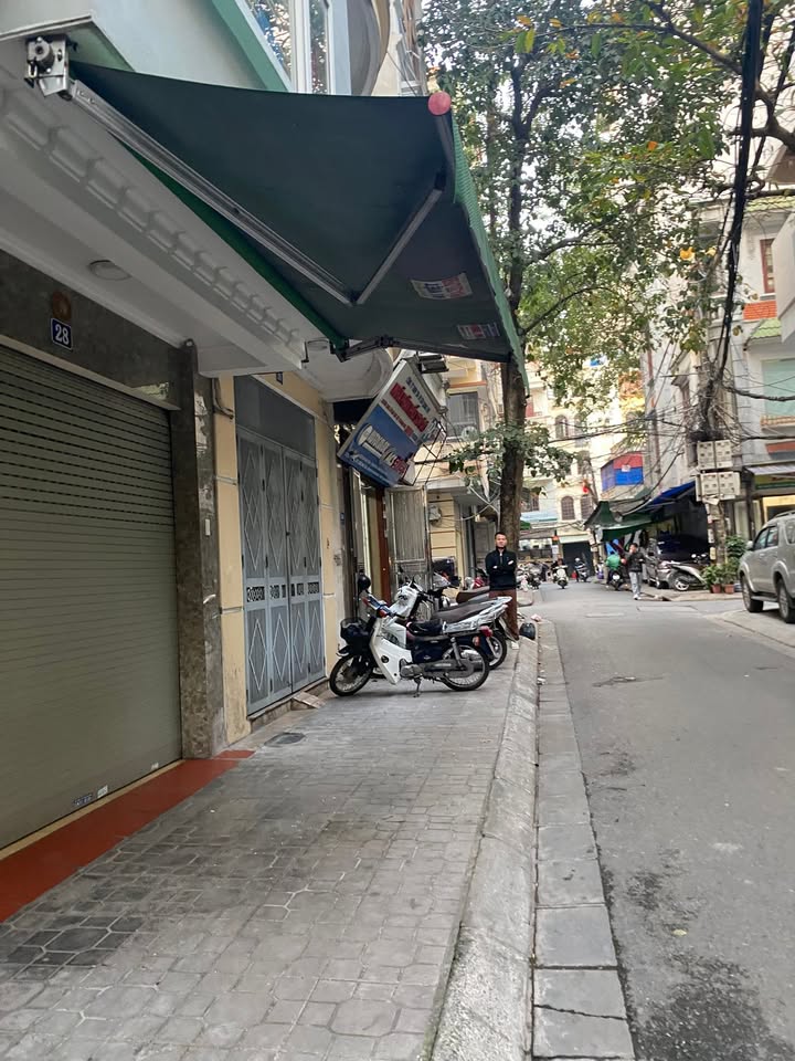 Bán đất tặng nhà mặt ngõ Trần Khát Chân 60m² giá 18.8 tỷ - Đầu tư sinh lời ngay!