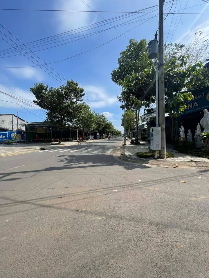 Đất nền Tân Phú, Định Quán 270.03m² giá 990 triệu - Đầu tư sinh lời ngay!